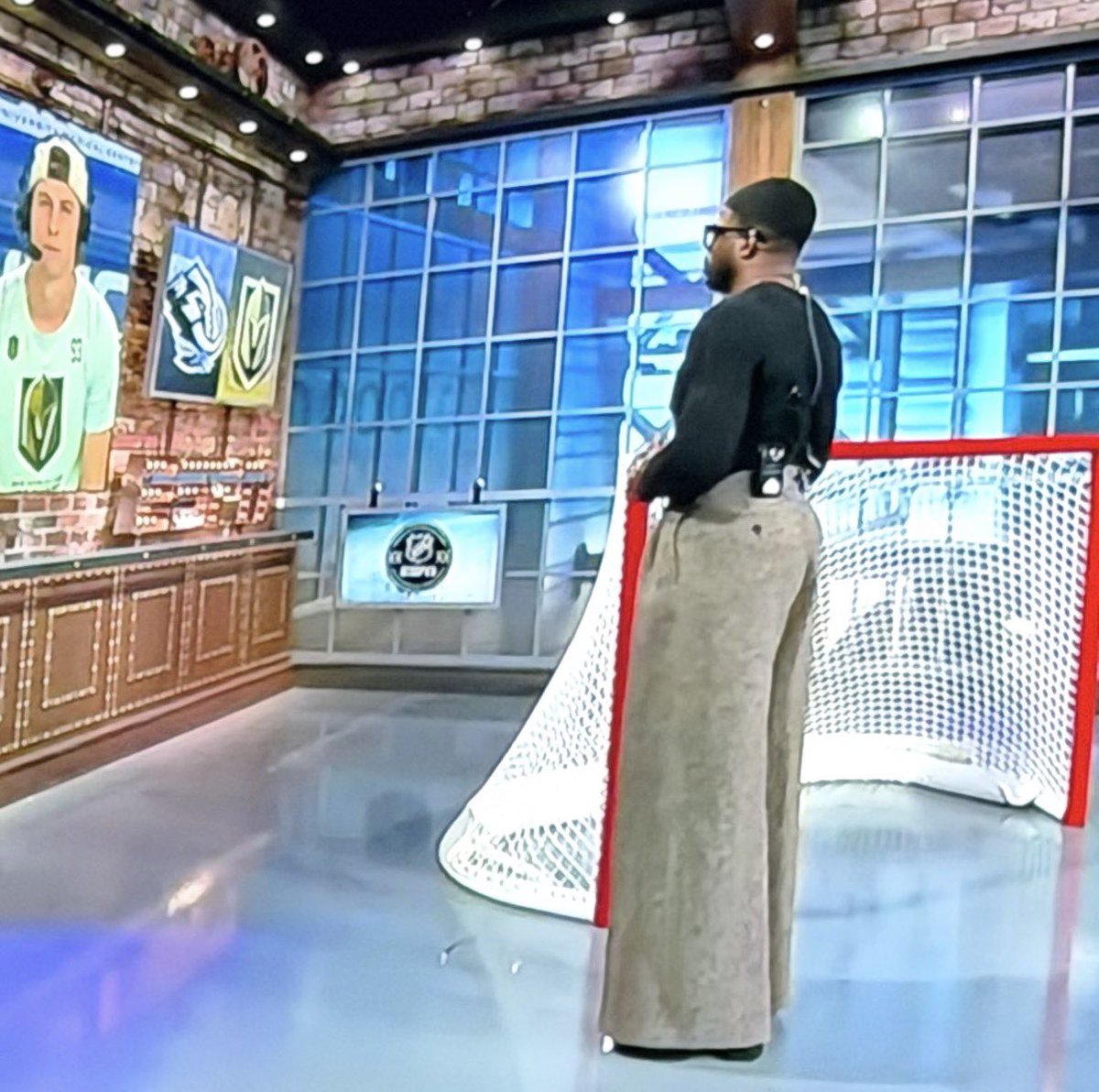 Penguins Jesus tweet media