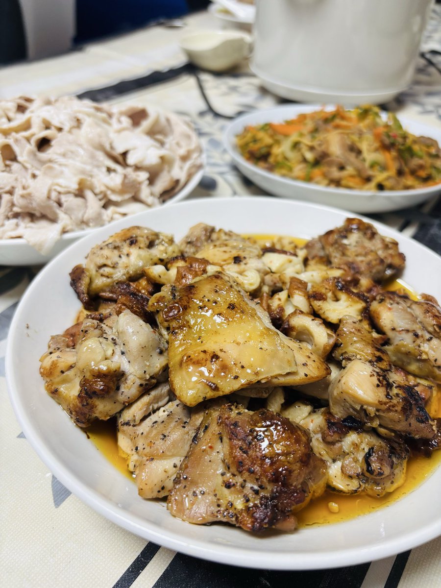 とーこ tweet media