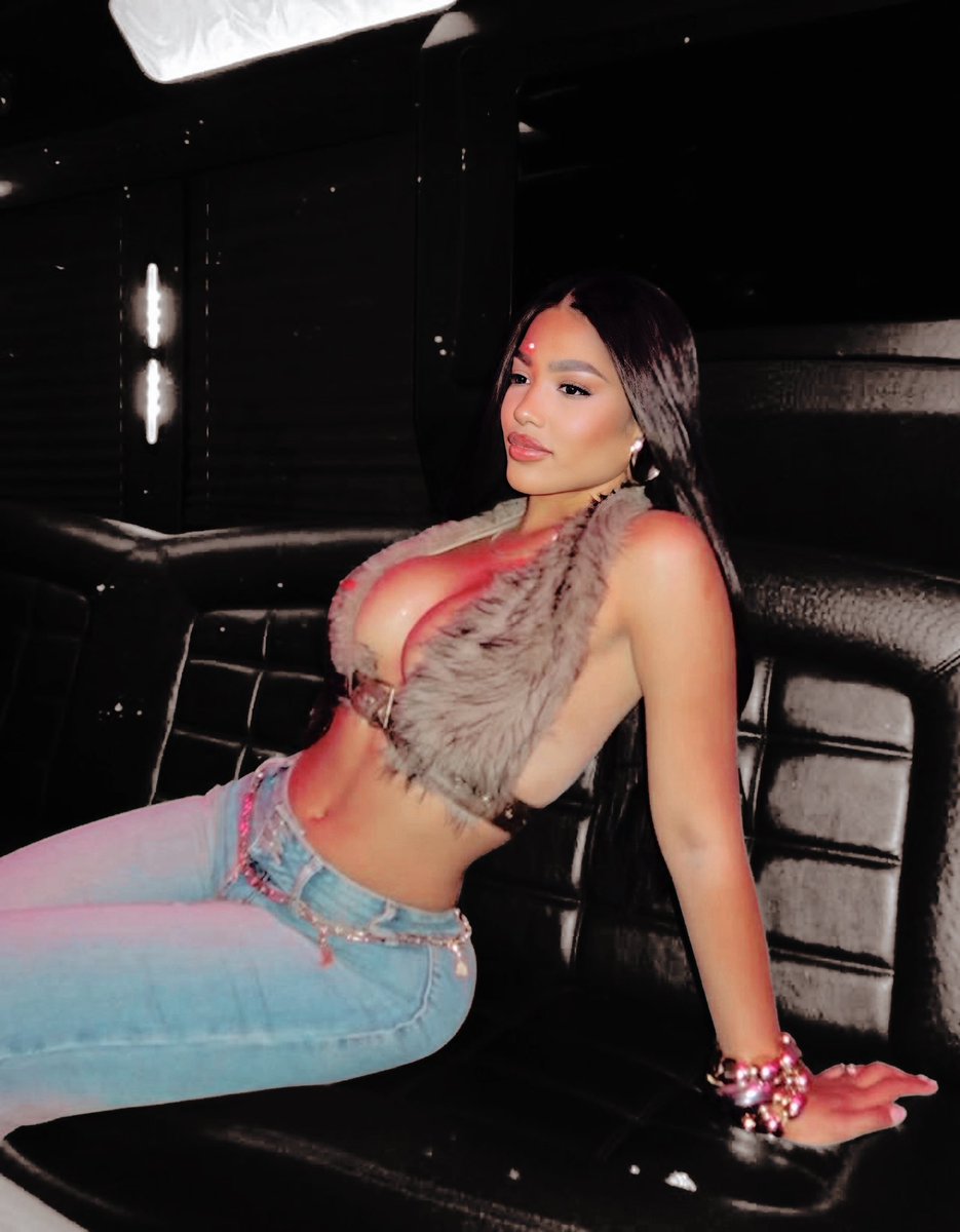 ‍ ‍ ‍﹙ ‍﹒﹒ ‍﹚ ‍𝐱͟𝐨͟, ‍ ❦ ‍𝑔𝑖𝑢𝑙𝑖𝑎. ‍ tweet media