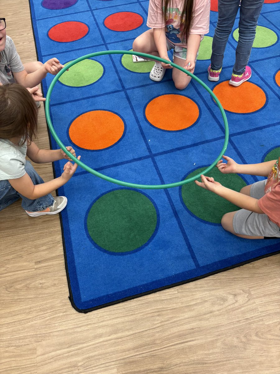 MrsDavis_ESE's tweet image. Always a fun time in Guidance! We worked on Relationships this 9 weeks and look at these amazing friends working together and having fun doing it! #ESESoar #FocusOnTheGood @HumbleISD_ESE