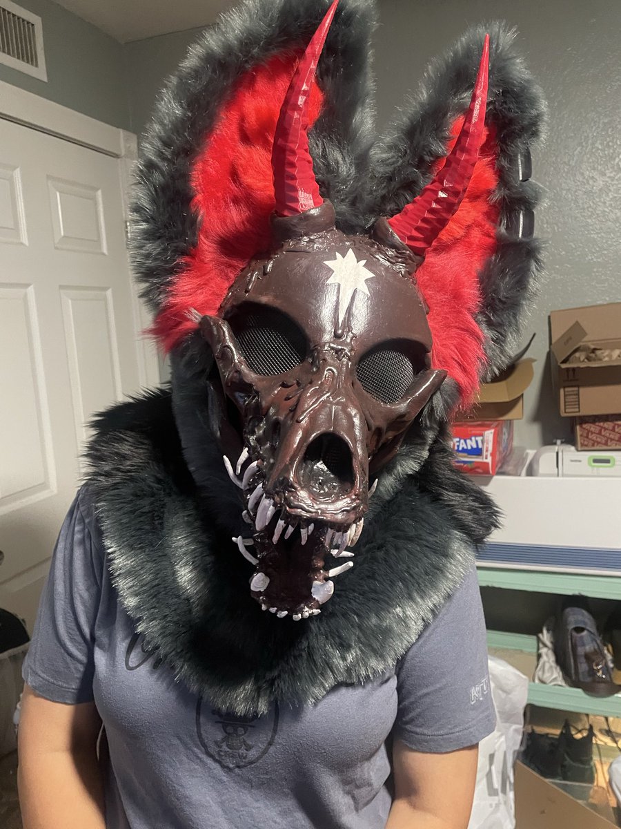 MonarchRooster's tweet photo. Ik i dont post often but heres some work ive done lmao #furry #fursuit #fursuitcommissions #skulldogfurry #skulldog https://t.co/cE35EvfMAu