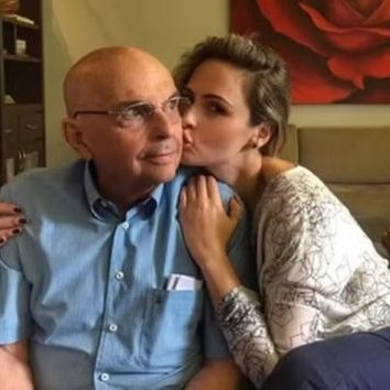 updatecultura's tweet photo. De acordo com o Portal Léo Dias, Ana Paula Renault pode ser comunicada sobre o falecimento do pai ainda dentro do #BBB26, pois informou em um questionário que desejaria ser avisada caso ocorresse. https://t.co/VWQjVzsx3c
