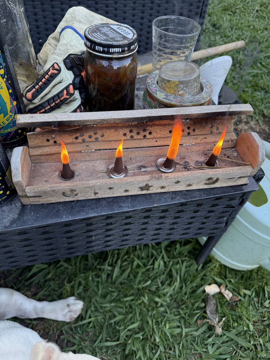 DaddyPilot213's tweet image. Living the life I love. Loving the life I live. A good cigar my dogs and cold beer on a Sunday afternoon. #BlackboyJoy #peace #Love #Abundance