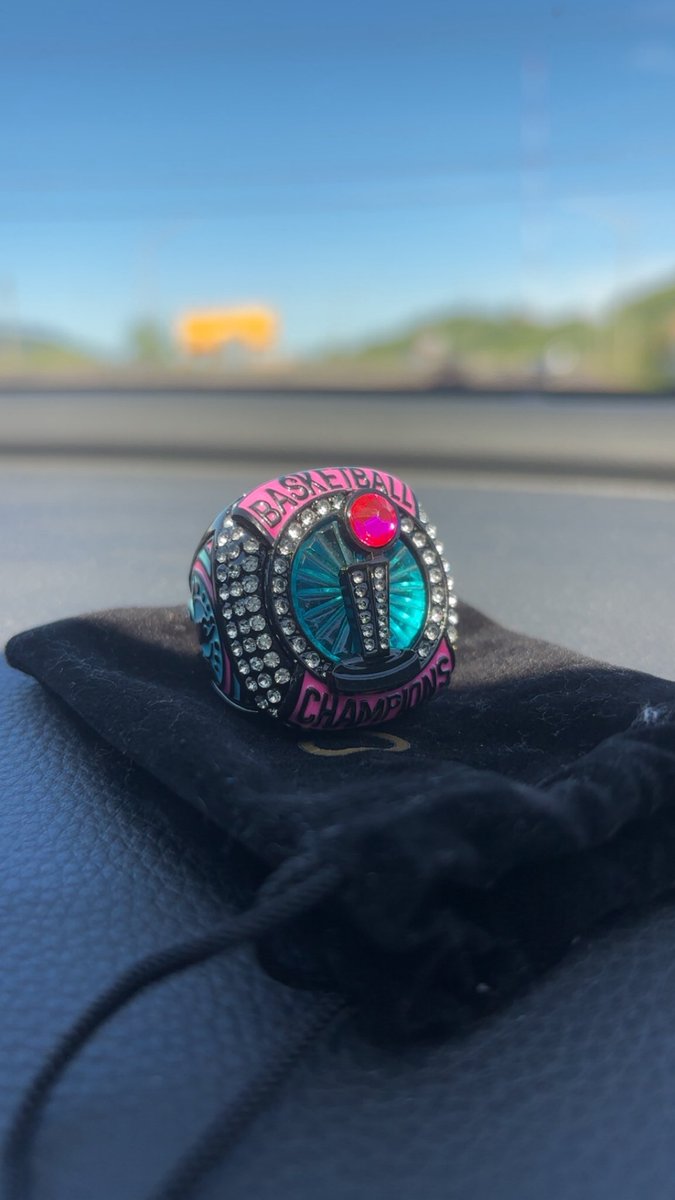 Brookelyn Roach tweet media