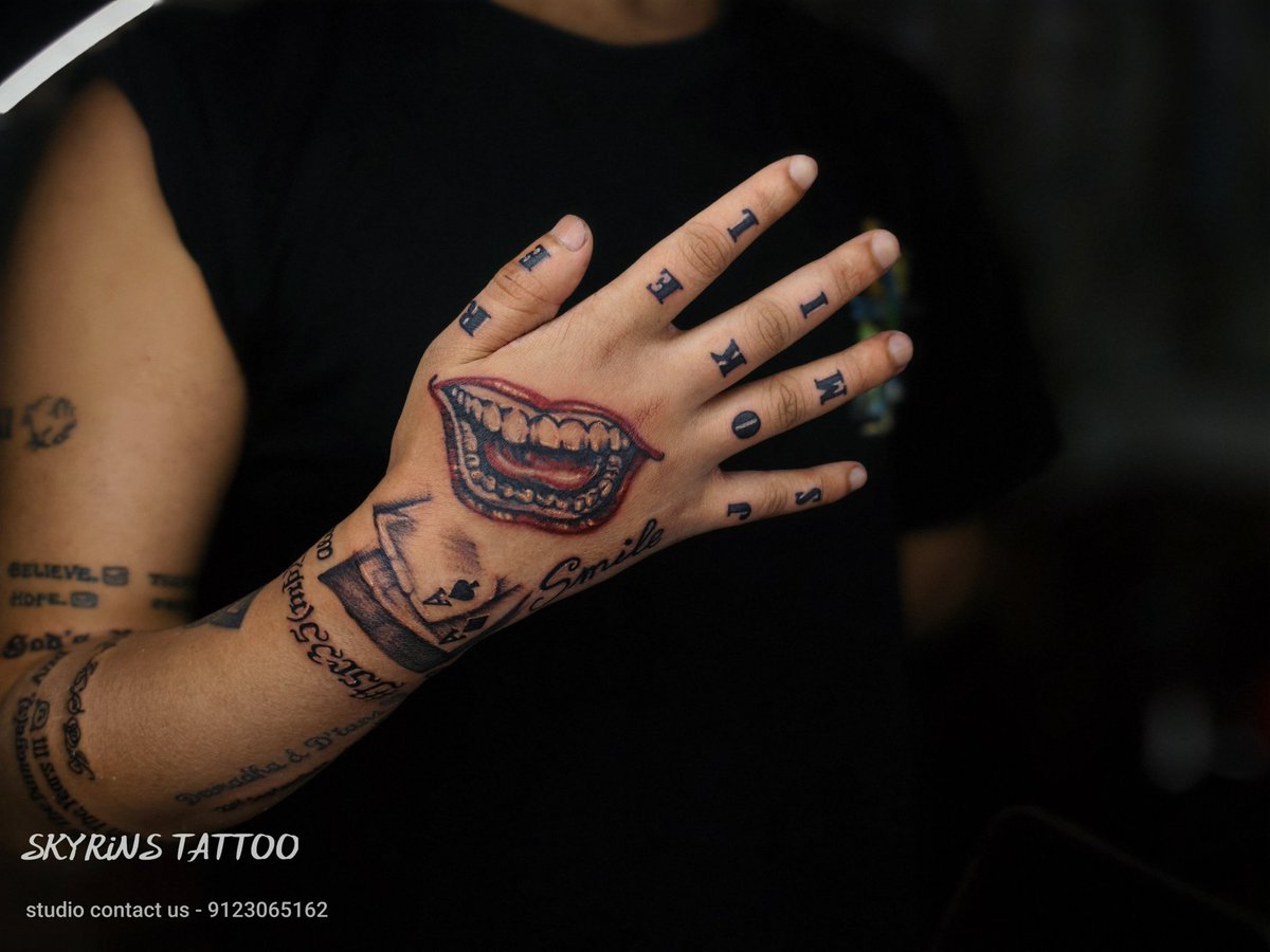 rc_sidtweets97's tweet image. @Jasoncummings35 @mohunbagansg @IndSuperLeague 

Done by and at - @SKYRiNS_Tattoo (Aakash Da).

#Joker #JOKER
#Kolkata