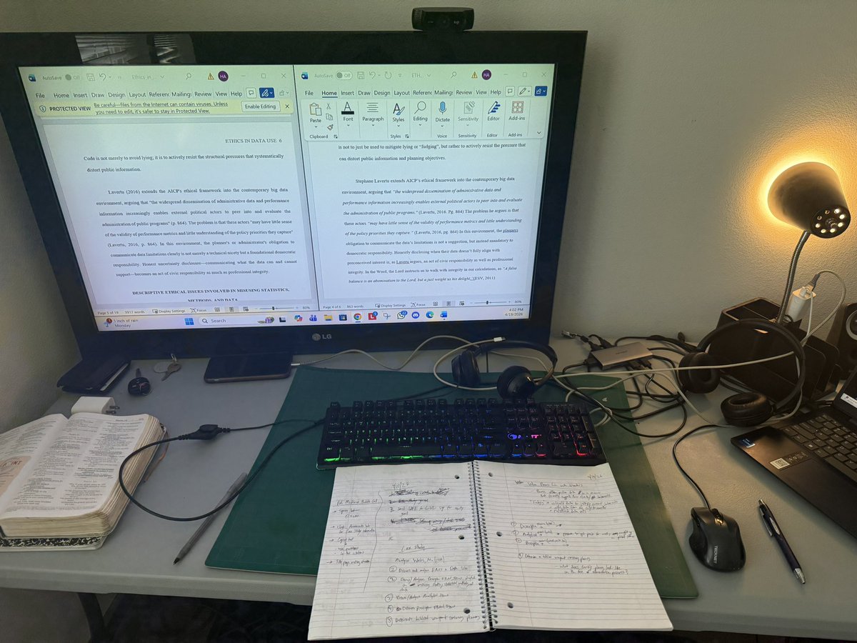 AddisonHouston6's tweet image. Another 3,000 word case study, coming right up! 

#PhDlife