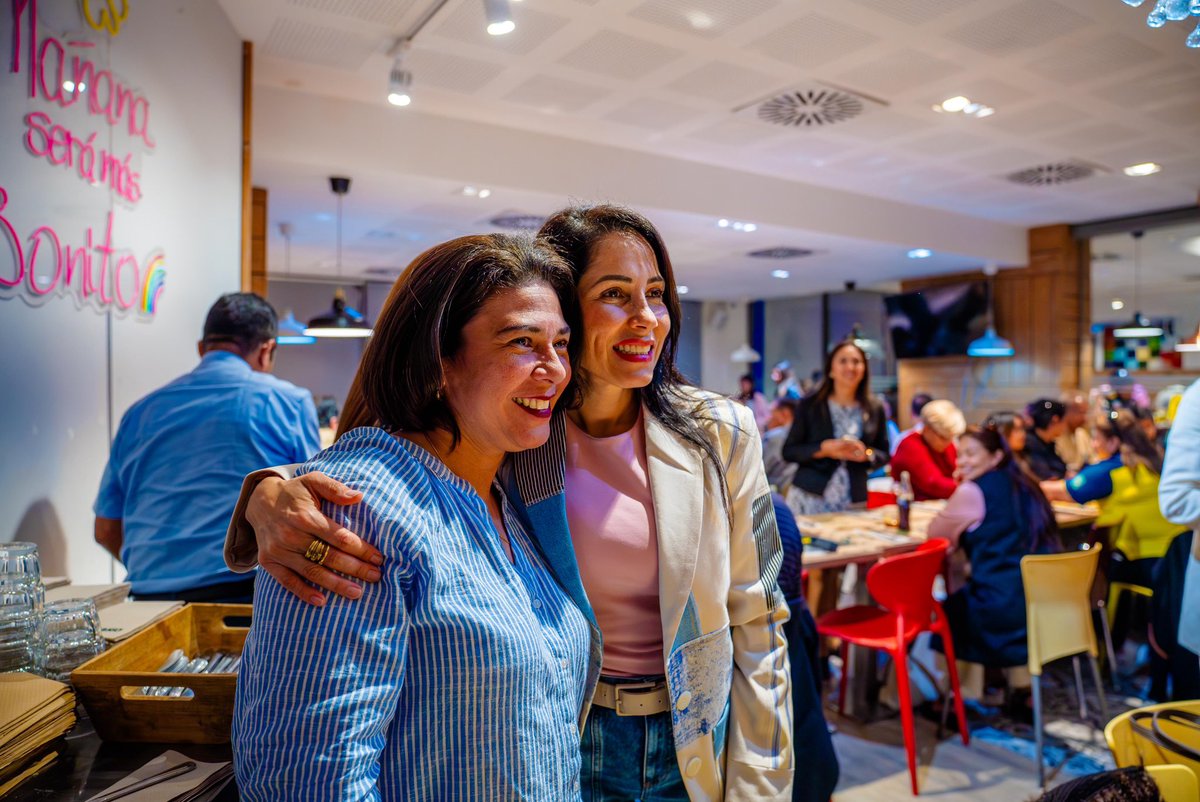 LuisaGonzalezEc's tweet photo. Gracias queridos compañeros por su cariño y esfuerzo, esta lucha es por ustedes. A seguir juntos y organizados con fe y esperanza que lograremos días mejores. @RC5Europa @RC5espana https://t.co/893sqXq1dg