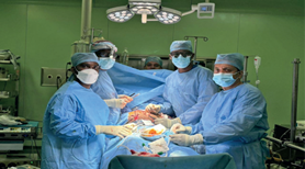 Journaldesnati1's tweet image. Décès du Pr Dr Alphonse Nzomvuama , « le réparateur du cœur ».

Pionnier de la chirurgie cardiovasculaire, il s’est éteint le 16 avril en France après une courte maladie.
Il réalisait des opérations à cœur ouvert en RDC.
Un héritage immense. 

#RDC #Hommage