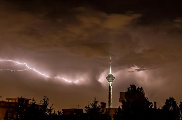 paybast's tweet photo. این‌بار، آسمان آتش‌بس را شکست!

«إِنَّ بَطْشَ رَبِّكَ لَشَدِيدٌ» https://t.co/1nDMKAdfOs