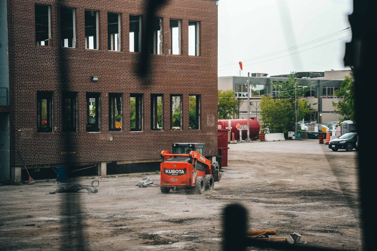 mgicorp_'s tweet image. — Constructing History.

#demolition #construction #heavyduty #mgiconstruction #build #heavyequipment #constructinghistory #mgicorp #remodling #demolitionday