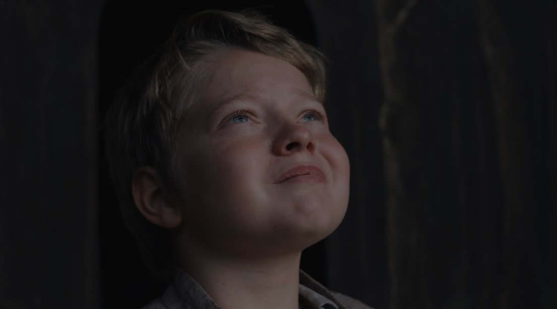 Hamnet (Chloé Zhao, 2025) is a visual masterpiece and heartbreaking story about grieve and love, with such strong performances.
"A wife who loses a husband is a widow, a child who loses a parent is an orphan, but there is no word for a parent who loses a child."