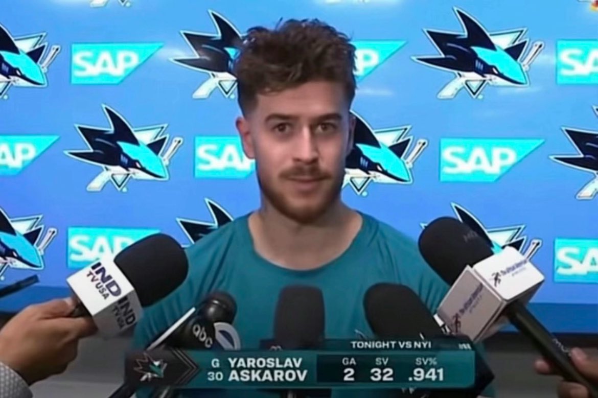 dykemacklin's tweet photo. me watching the nhl anti piracy ad while i’m actively pirating the game https://t.co/AeKZKL3zXx