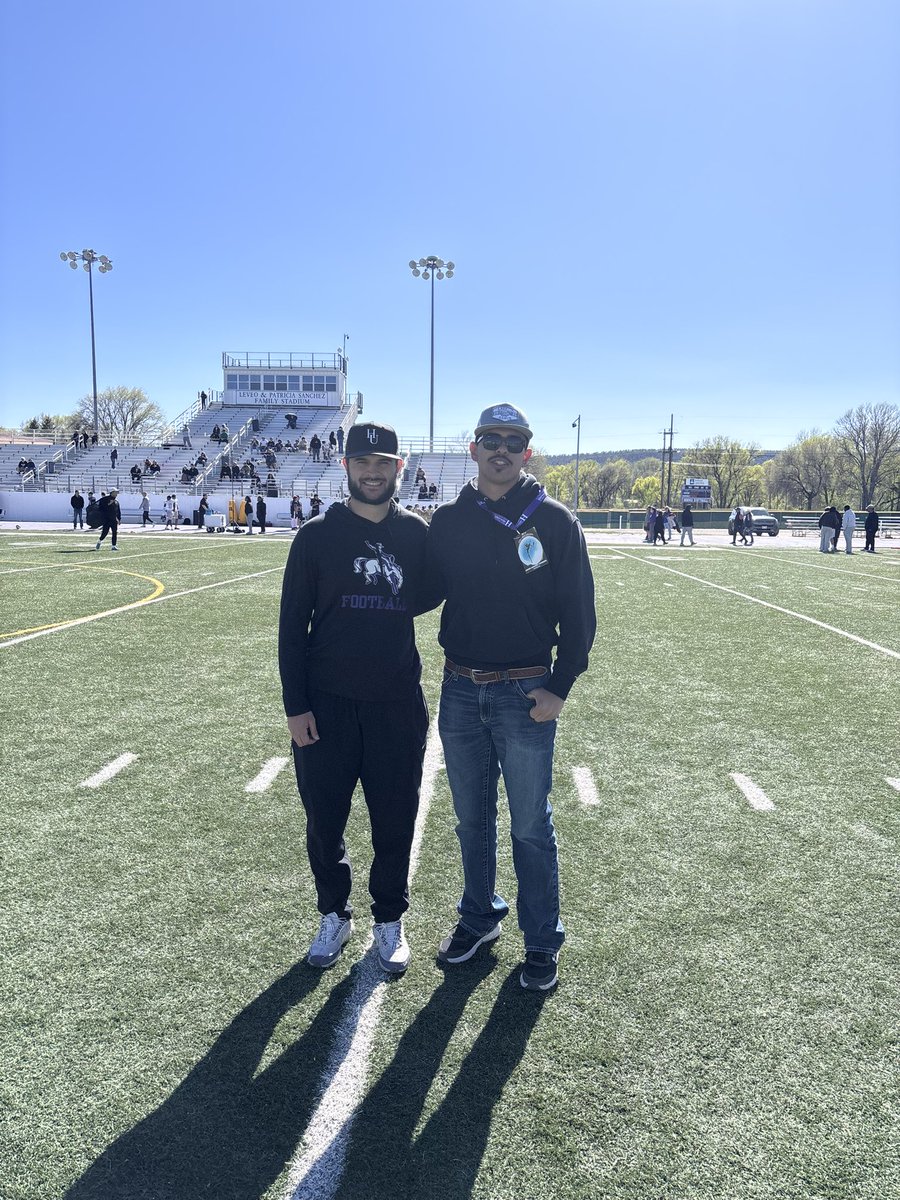 Torres52Aaron's tweet photo. After a Great time at Jr Day, and a great conversation with @CoachTwelveGage I am blessed to receive an offer to play for @NMHUFootball ! All Glory to God in the Highest, I couldn’t get here without him🙏@PrepRedzoneNM @CoachTaufaasau @thatchercoach https://t.co/7tqre36IPq