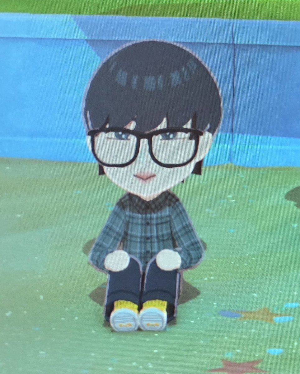 he so small he only need one popcon