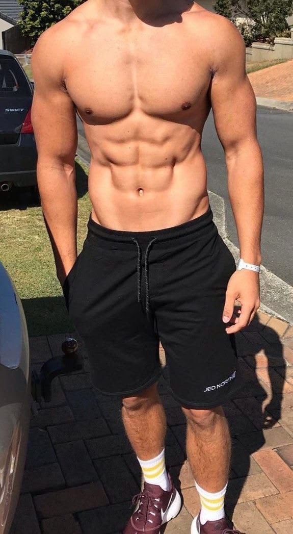 AZAD 〽️ tweet media