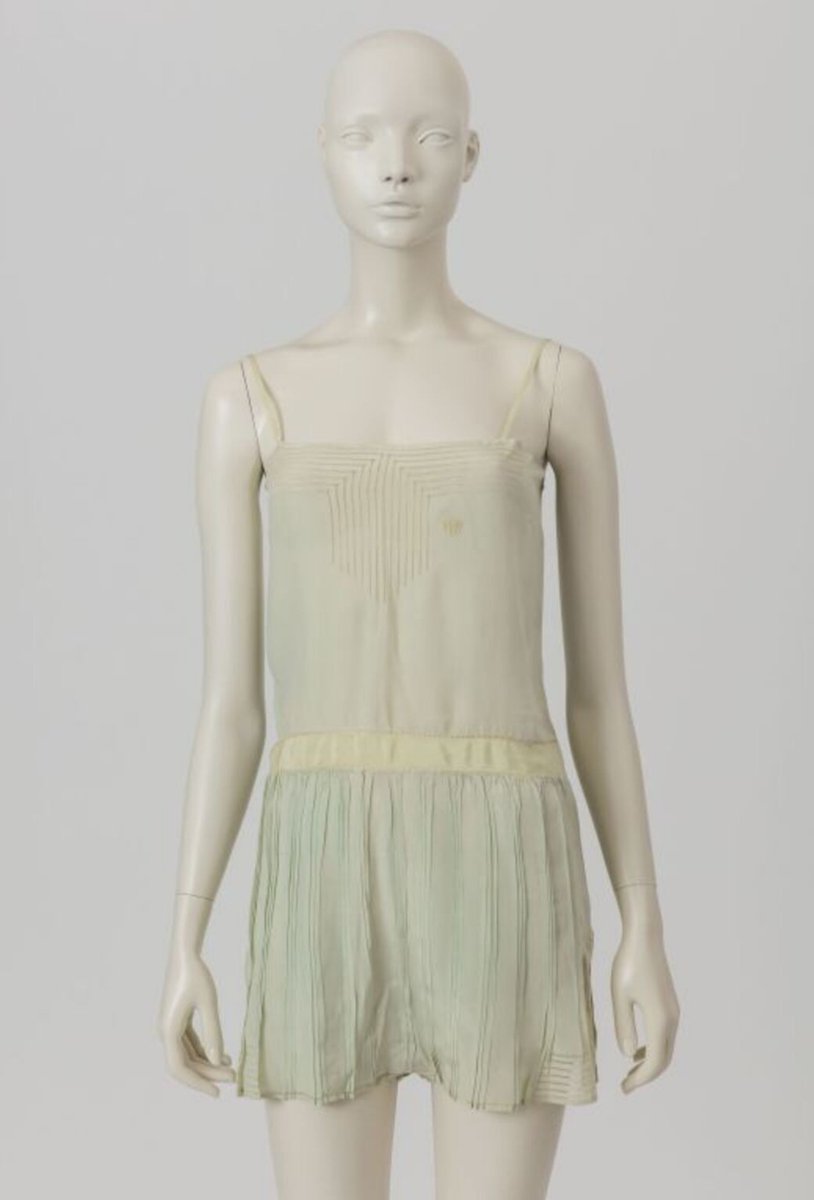 shrek is love, mugler is life❤️‍🔥 tweet media