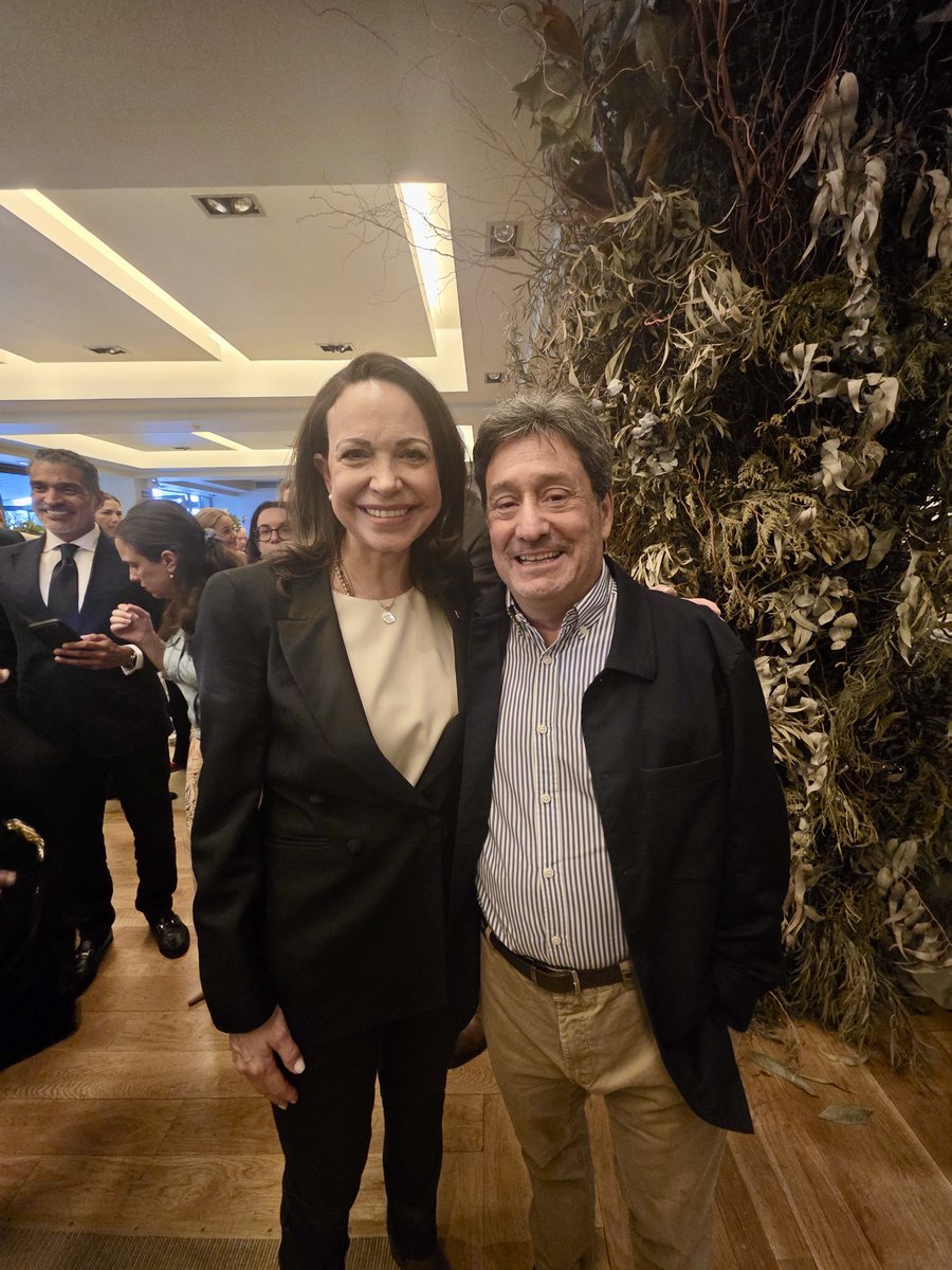 Pacho Santos tweet media