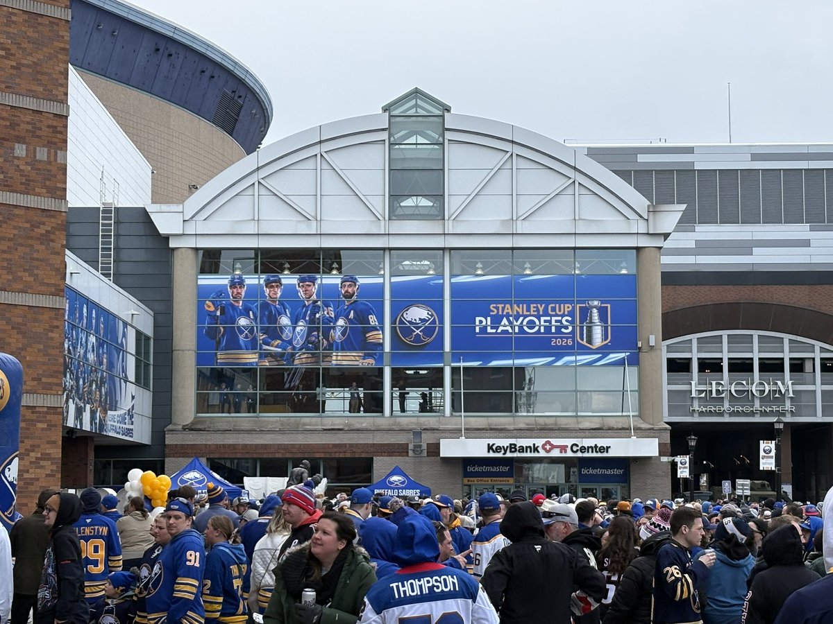 NewsGuyLuke_'s tweet image. #sabres