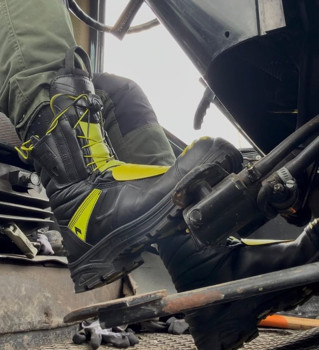 Flyinghugo80@web.de tweet media