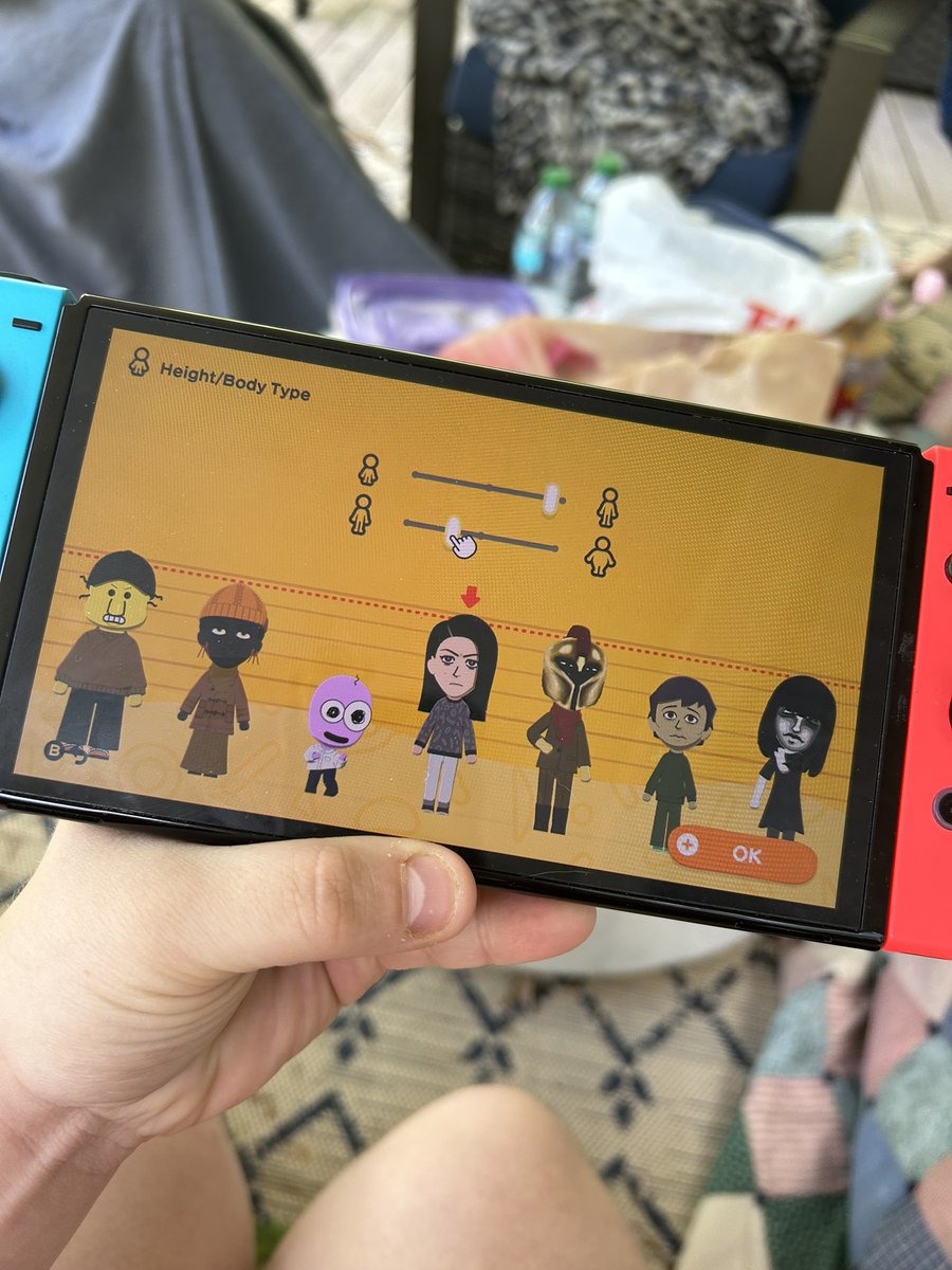 august :3 tweet media