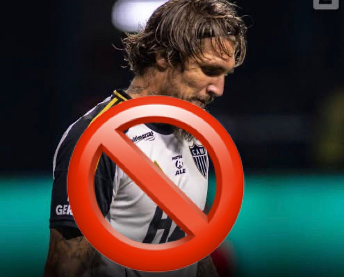<a href="/Atletico/">Atlético</a> Quis bater em torcedor pra defender o Biel, não reconheceu o erro e culpou o torcedor, acha que é o maldini mas não passa de um werley loiro! Já passou a hora de dar linha do galo! Fracassado, Marketeiro! #ForaLyanco
