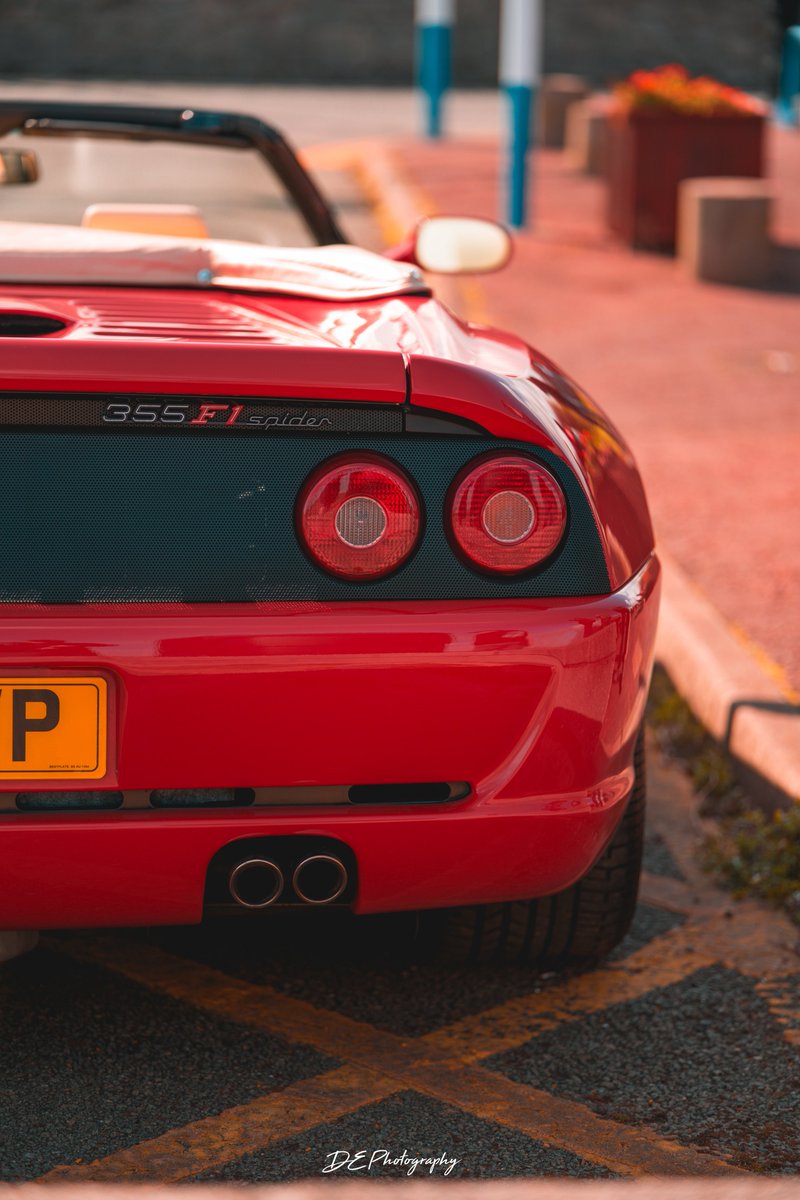 FormulaFocus99's tweet image. There were two Pista’s sitting next to one another…But my heart was set on the 355. Of course. #Ferrari #Photography