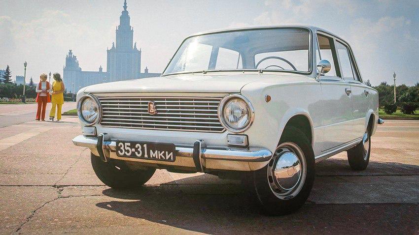 Russia's tweet image. 🚗 #OTD in 1970, mass production of the iconic VAZ-2101 aka #kopeyka began

Initially built on @fiat 124 platform, it was for tougher roads and stood on its own, notorious for durability &amp;amp; easy maintenance.

A total of 4.8 million units were produced, many exported 🌍