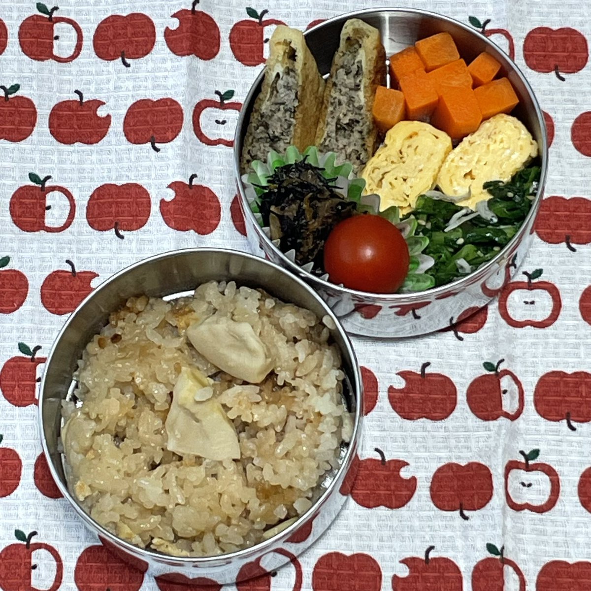 #お弁当記録
・油揚げの肉詰め
・ひじき煮
・厚焼き卵
・プチトマト🍅
・人参煮
・春菊のナムル
・筍ごはん

今週もよろしくお願いします😊

#お弁当　
#地味弁当　
#お弁当作り楽しもう部
#お弁当日記