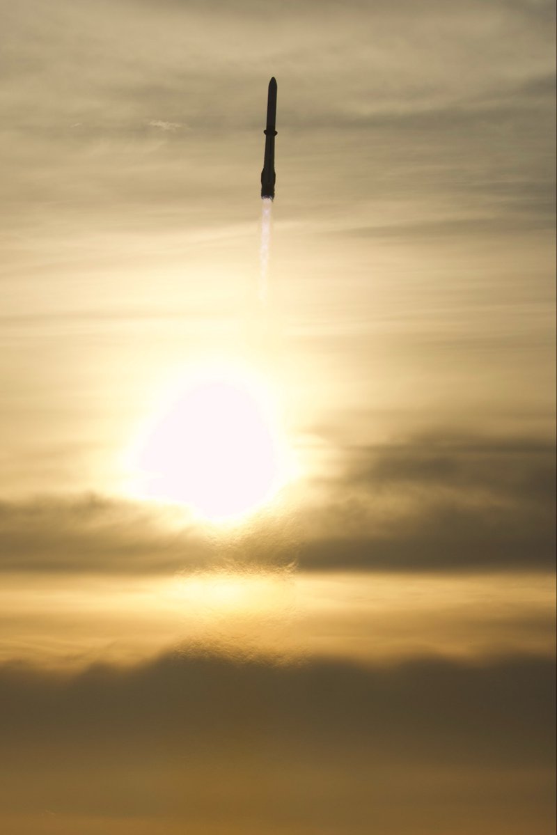jsaluterphoto's tweet image. @blueorigin  launch from CCSFS

#newglenn #rocketlaunch #spacecoast