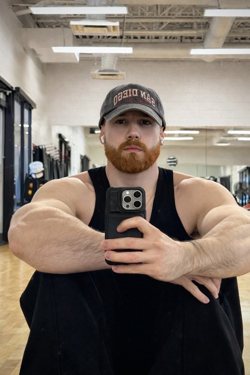 maxivillion's tweet image. Sunday gym time #gym #relax #redhead #ginger #ryanprice  #heatedrivalry