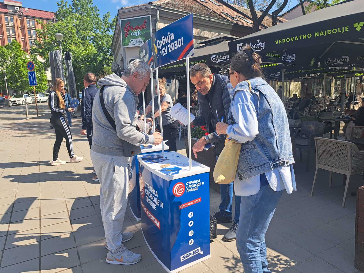 Hvala Požarevljanima na velikoj podršci koju su danas pružili planu Stranke slobode i pravde‼️

Srbija u EU 2030.
🇷🇸 🇪🇺