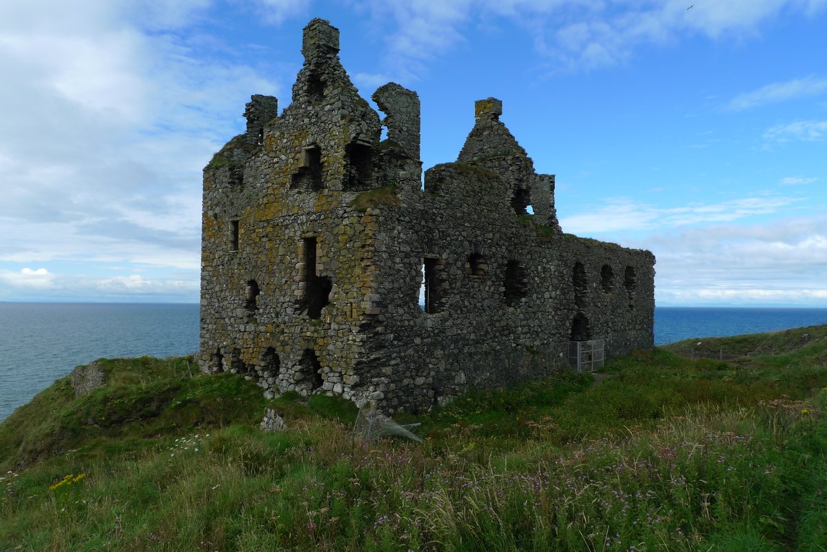 cyclingscot's tweet photo. **New blog** Cycling to Portpatrick in Dumfries and Galloway. A lovely seaside village, that's really worth visiting: https://t.co/Apx28GhGEQ https://t.co/7LWLyoSzJ1