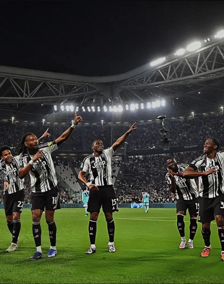theFJEN's tweet photo. 🚨🗣️ Luciano Spalletti on the celebration:

"I don't know what they did, but seeing them all celebrate together like that is the most important thing. It makes me happy."

"It's even better to see the goalscorer calling on their teammates to share the moment together, because everything comes from relationships and connections."