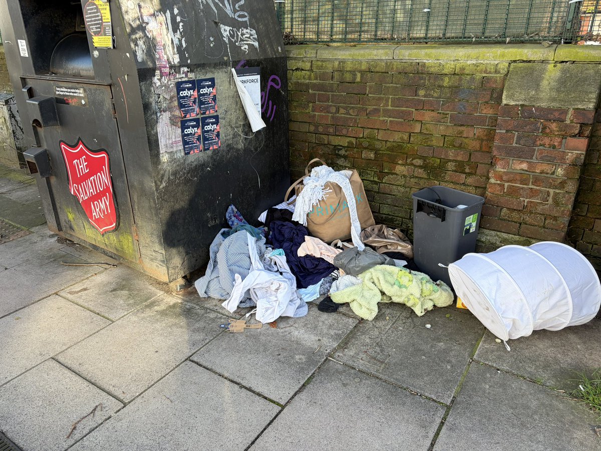 Aaron Bastani tweet media