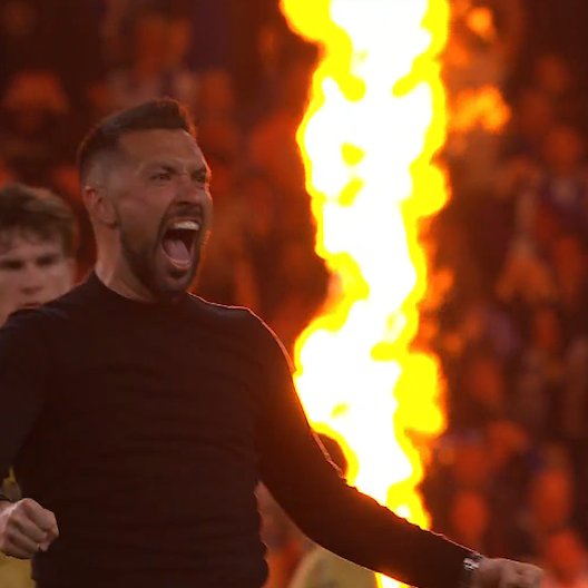 TouchlineX's tweet image. FT: FC Porto 2-0 Tondela.

FC PORTO GO 7 POINTS CLEAR ON TOP OF THE LEAGUE WITH JUST 4 GAMES LEFT!

FRANCESCO FARIOLI IS EXTREMELY CLOSE TO WINNING THE LEAGUE IN HIS DEBUT SEASON! 🔥