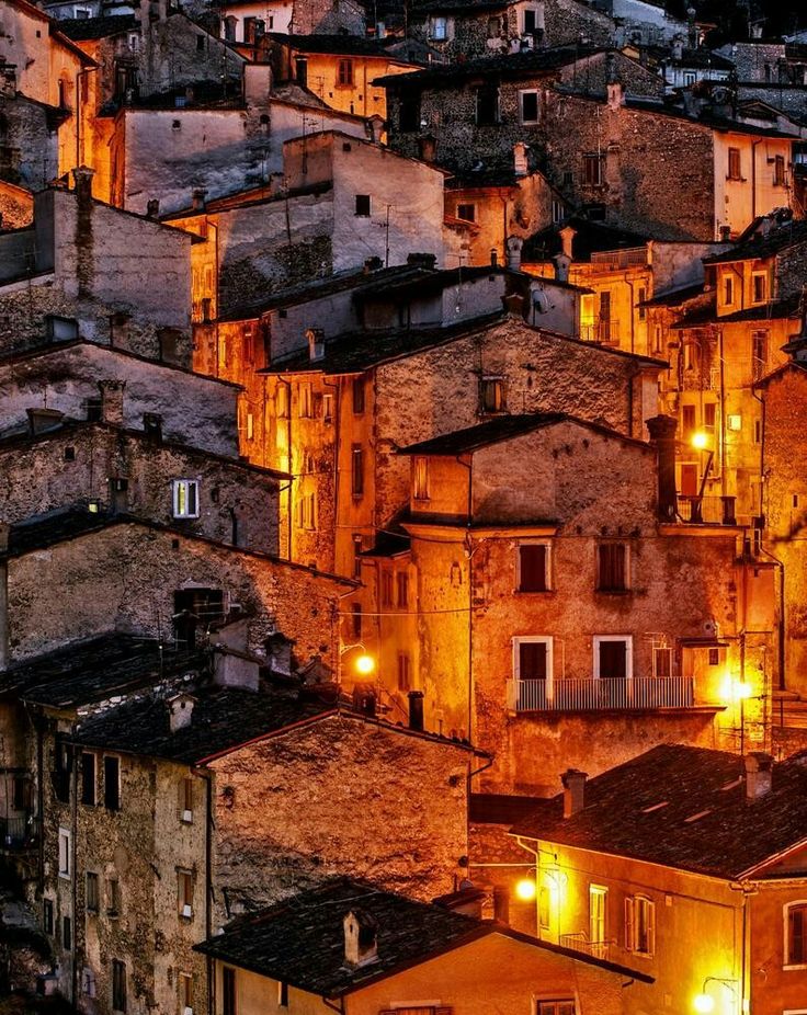 Raickan15's tweet image. #Scanno 
#Italy 
#night