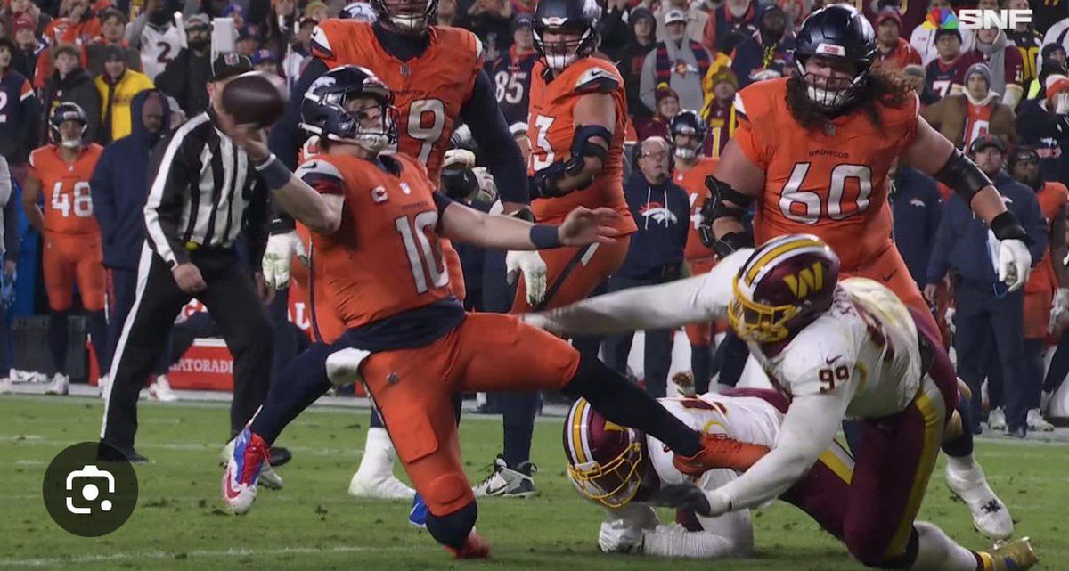 TheRealMarkLevy's tweet image. Who did it better ? #nuggets #broncos