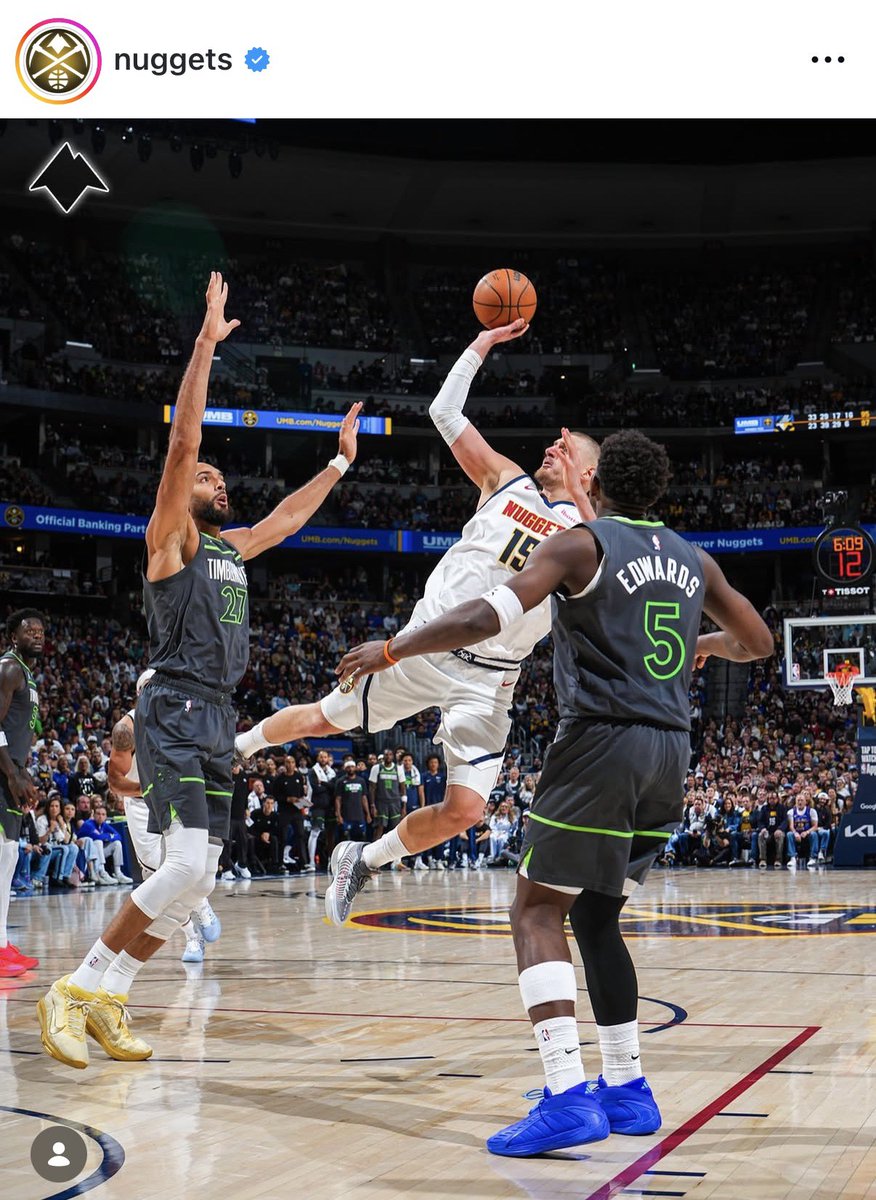 TheRealMarkLevy's tweet image. Who did it better ? #nuggets #broncos