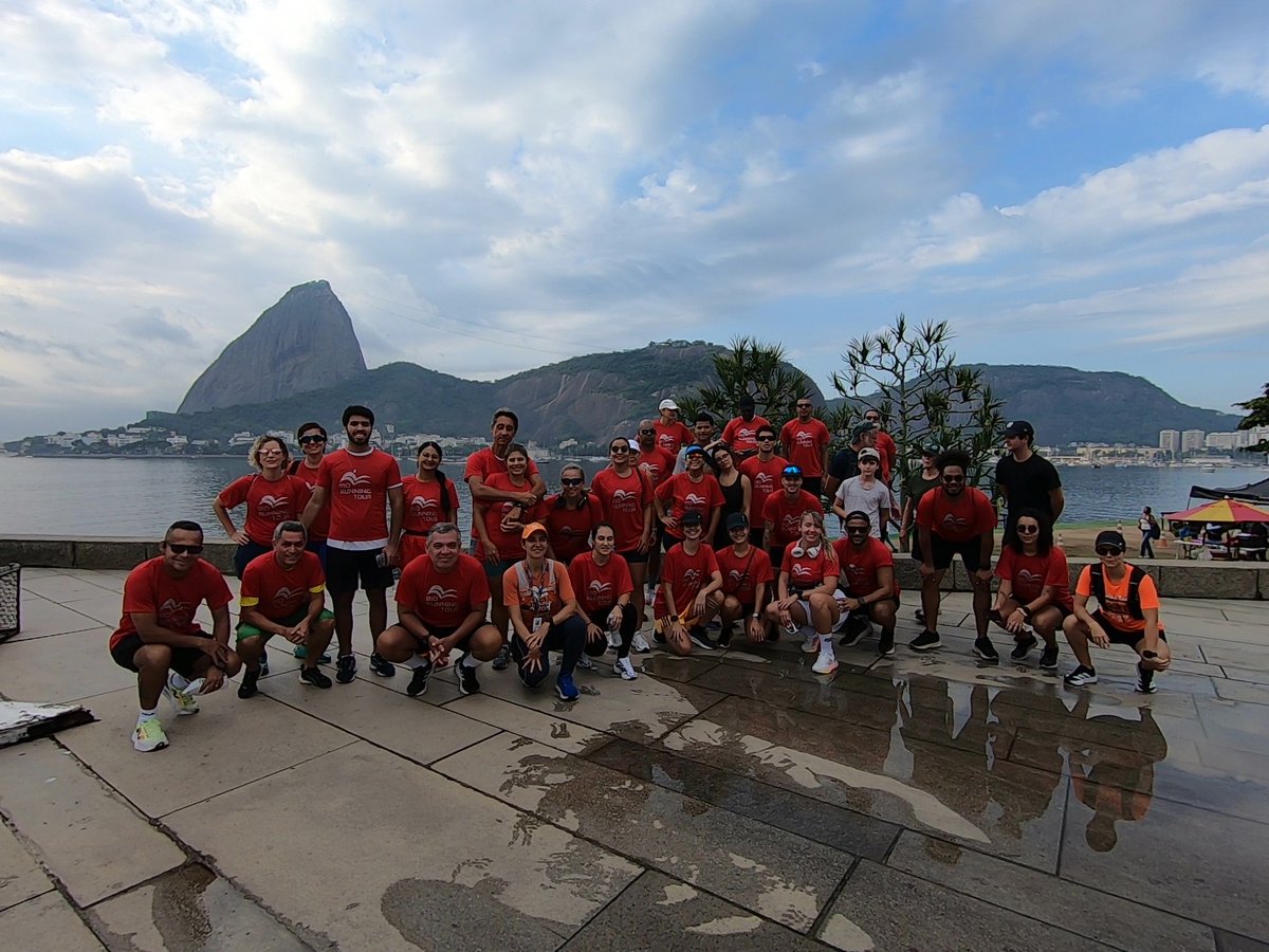 RioRunningTour's tweet photo. Hoje foi dia de Correndo para o Pão de Açúcar ☀️
Gente do Brasil todo + visitantes da França 🇫🇷

📅 Próximo fim de semana:
➡️ Paquetá
➡️ Sagrado e Profano

#RunExperience
https://t.co/O3hKxkrmcS https://t.co/iMFRPEAHTE