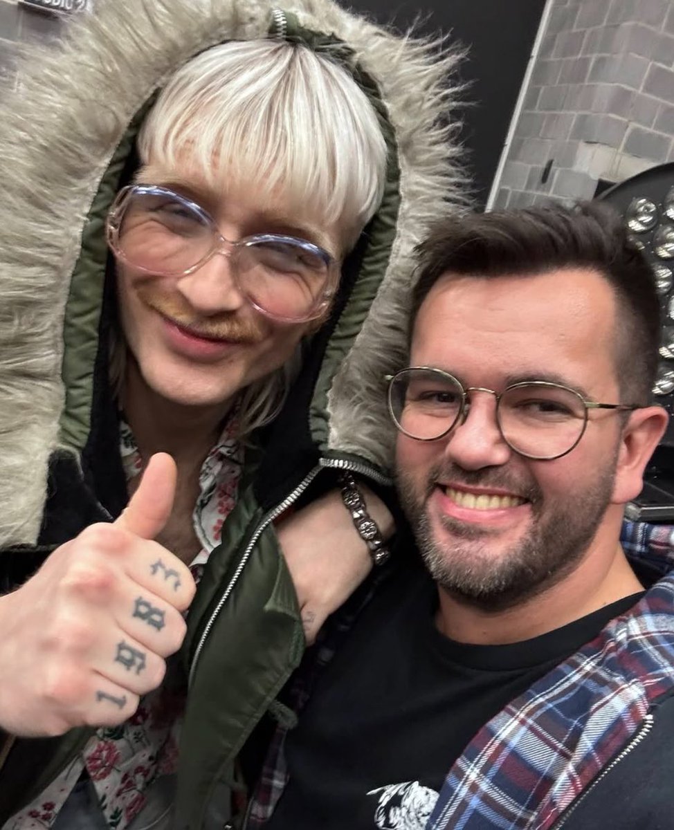 KleinCrave's tweet photo. Joost with a contestant from The Voice.

(@/matthew_verstraete) https://t.co/x5ai0mzeDS