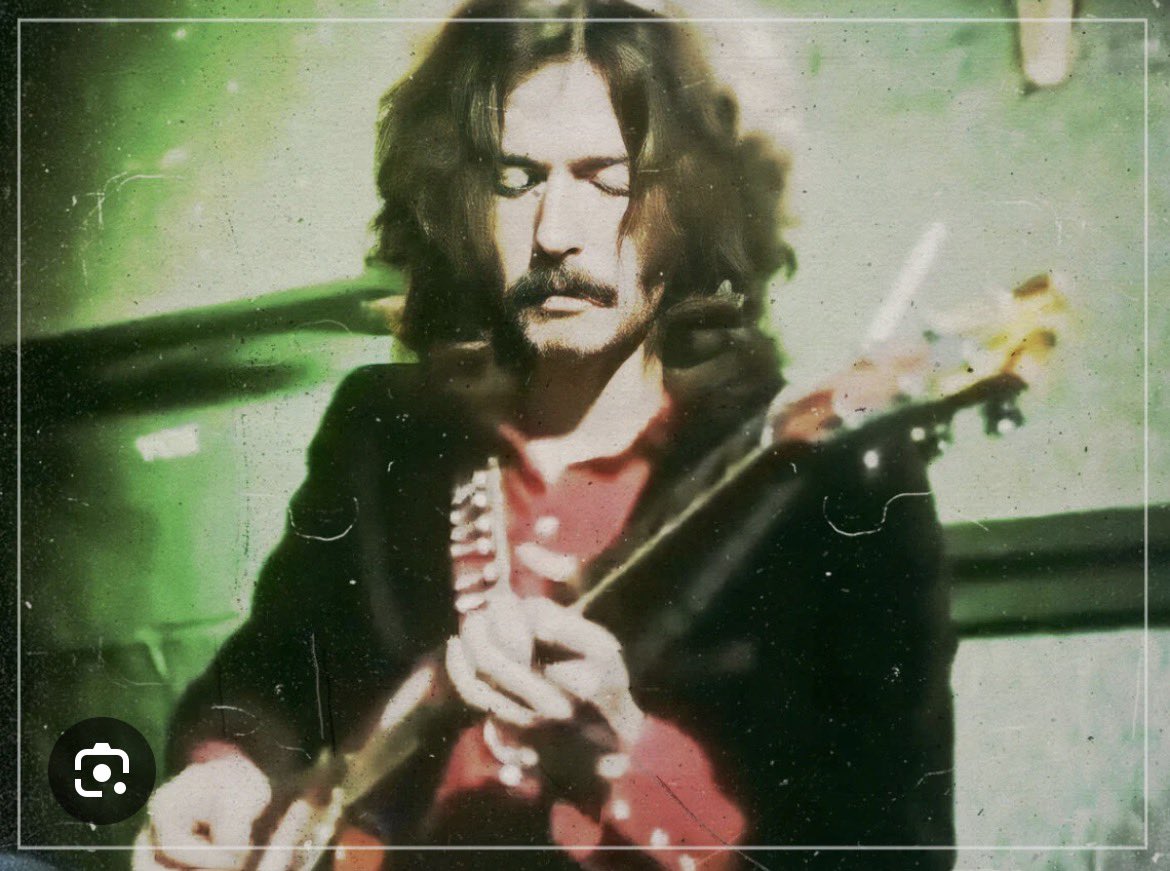 jobrey11's tweet photo. @DrGuitar Eric Clapton 🔥🎸🔥🎸🔥 https://t.co/7xHCV91sGh