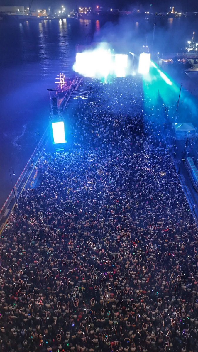 Gracias, Presidenta  <a href="/Claudiashein/">Claudia Sheinbaum Pardo</a> y Secretaría de Cultura, por impulsar esta gran iniciativa del Circuito Nacional de Festivales por La Paz✨ gracias Gobernadora <a href="/rocionahle/">Rocío Nahle</a> por poner a #VeracruzEstáDeModa y a nuestra Alcaldesa <a href="/espejohernandez/">Rosa María Hernández Espejo🌹</a> .

Excelente concierto en donde