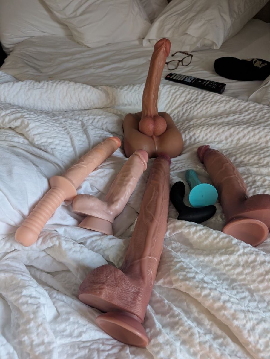 HotVaruzca's tweet photo. Do you want to use dildo🍆 https://t.co/wRHLJ9mbOp