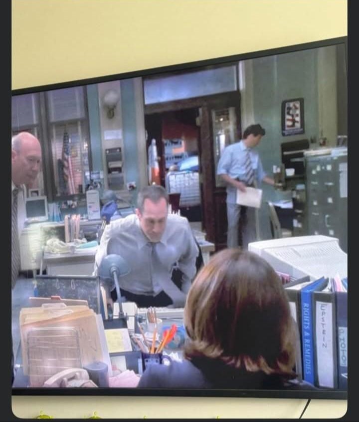 Season 1 of Law &amp; Order SVU. Year 1999.
Do you see what I see?