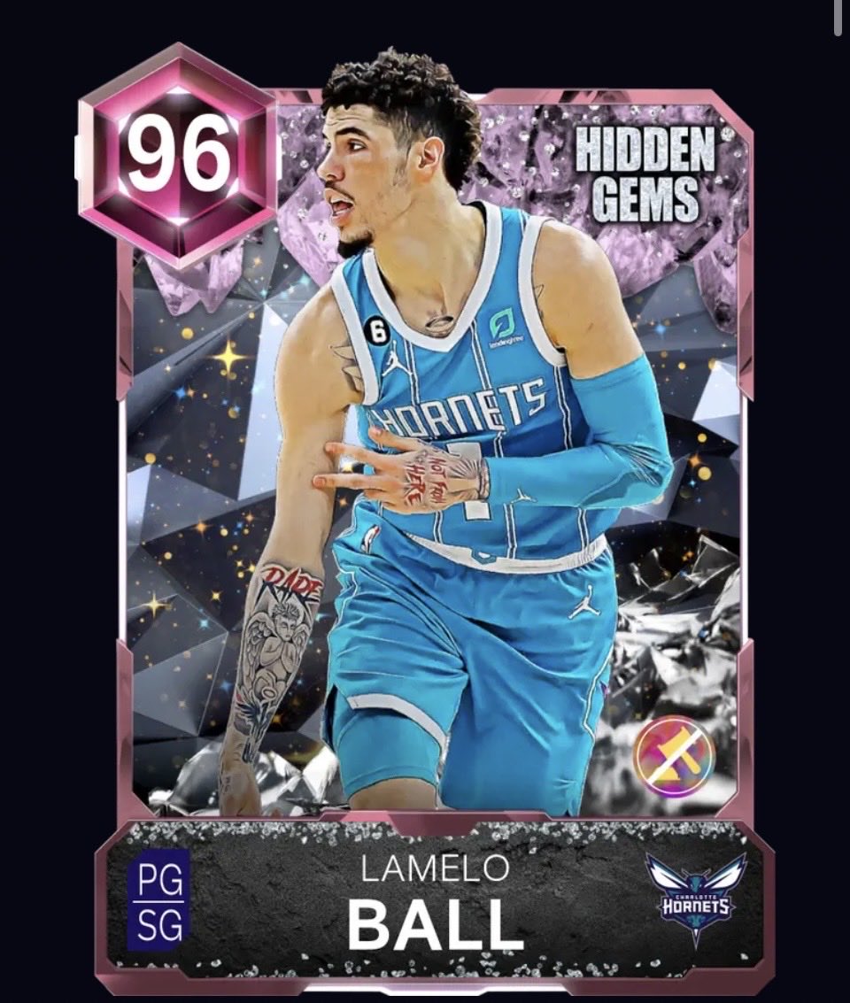 CCM97826083's tweet photo. One is 2 million mt and the others were the most difficult card to obtain at the time, literally would have to un employed to get it. ALL I WANT IS AN OBTAINABLE LAMELO CARD OMFG IM TIRED OF USING HIS SAPPHIRE!!!! #hornets #2kmyteam #nba2k #nba2k26 https://t.co/EhFo6RPBXz