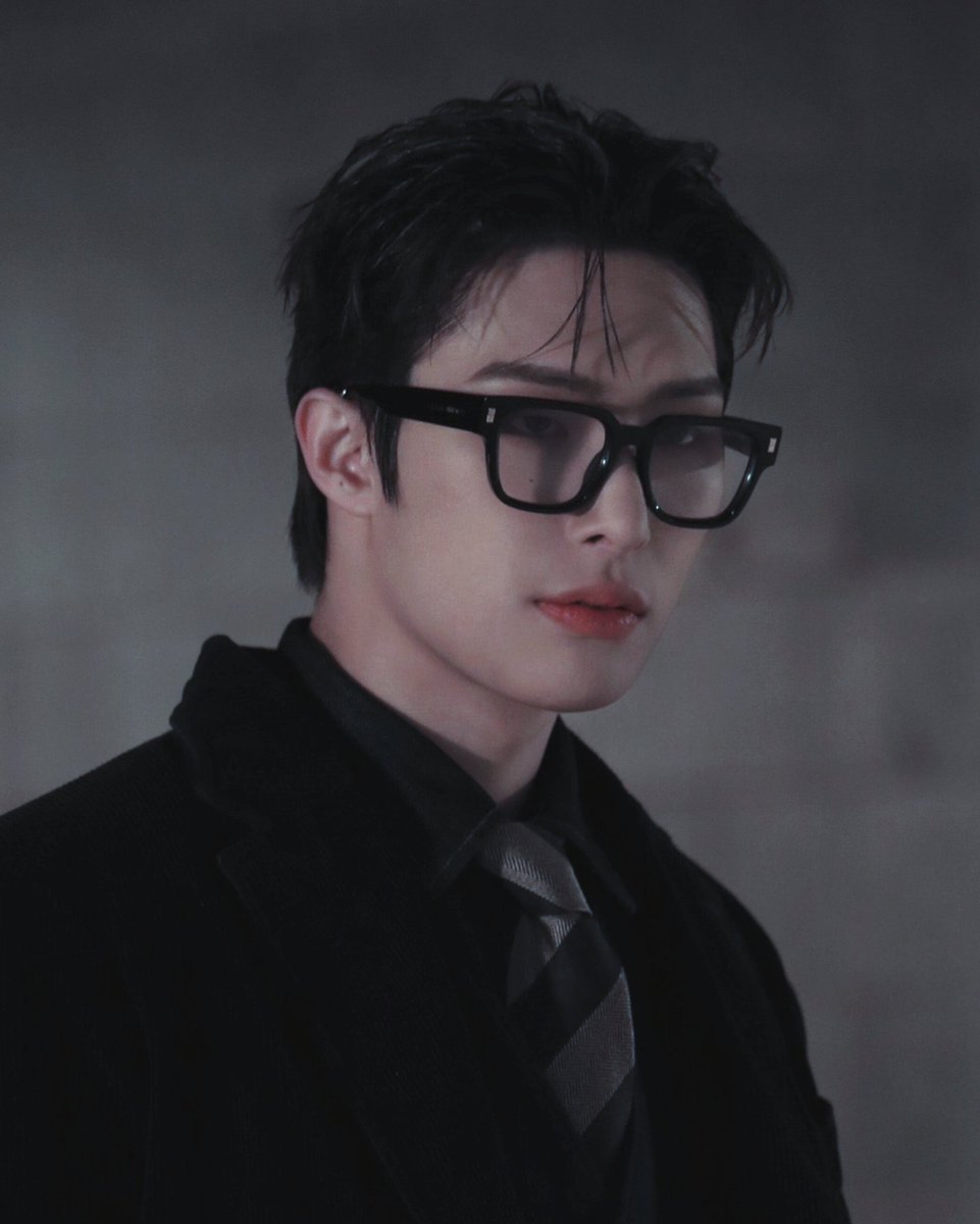 ignimsng99's tweet photo. ⠀  ⠀⠀ ⠀⠀「𝙁𝙖𝙩𝙖𝙡 𝘼𝙩𝙩𝙧𝙖𝙘𝙩𝙞𝙤𝙣」

“𝘐 𝘶𝘴𝘦𝘥 𝘵𝘩𝘪𝘴 𝘱𝘪𝘭𝘭𝘰𝘸. 𝘎𝘳𝘪𝘯𝘥𝘪𝘯𝘨 𝘢𝘯𝘥 𝘳𝘶𝘣𝘣𝘪𝘯𝘨 𝘮𝘺 𝘱𝘶𝘴𝘴𝘺 𝘢𝘨𝘢𝘪𝘯𝘴𝘵 𝘪𝘵. 𝘞𝘪𝘴𝘩𝘪𝘯𝘨 𝘪𝘵 𝘸𝘢𝘴 𝘺𝘰𝘶.”

— mxnyxn minyun 🔞  — https://t.co/RxjThN0QcS
