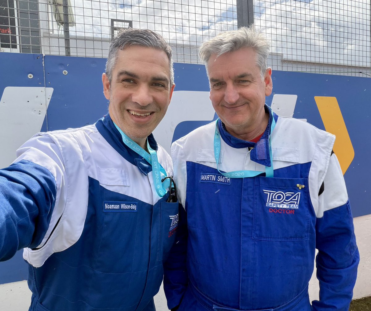 LeDyslexicMedic's tweet image. Chequered flag signals the end to a successful opening weekend of the @BTCC at @DoningtonParkUK . Absolute pleasure to work with incredibly talented individuals to support &amp;amp; ensure a healthy event for all involved. Looking forward to next time  🏁🏎️🙌🏽👊🏽

#medic #motorsports