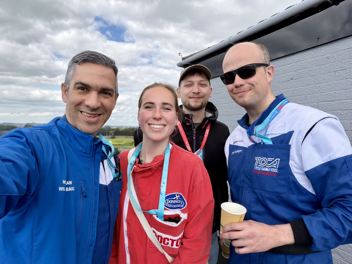 LeDyslexicMedic's tweet image. Chequered flag signals the end to a successful opening weekend of the @BTCC at @DoningtonParkUK . Absolute pleasure to work with incredibly talented individuals to support &amp;amp; ensure a healthy event for all involved. Looking forward to next time  🏁🏎️🙌🏽👊🏽

#medic #motorsports