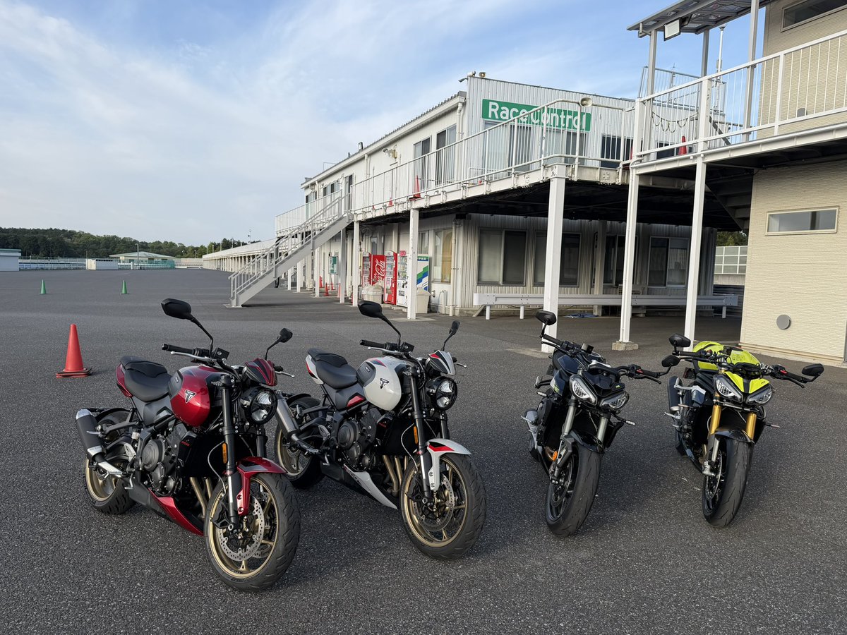 トライアンフ東京ベイ tweet media