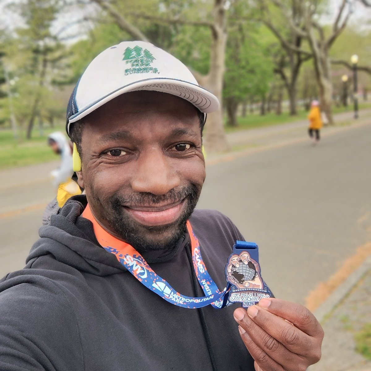 bushwickrunner's tweet photo. #sundayrunday first race back in months.    It was good to be out there with other runners.  Still all the way back but I feel good right now.     Back to the grind.    #beatyesterday https://t.co/HF2j2kHQ9S